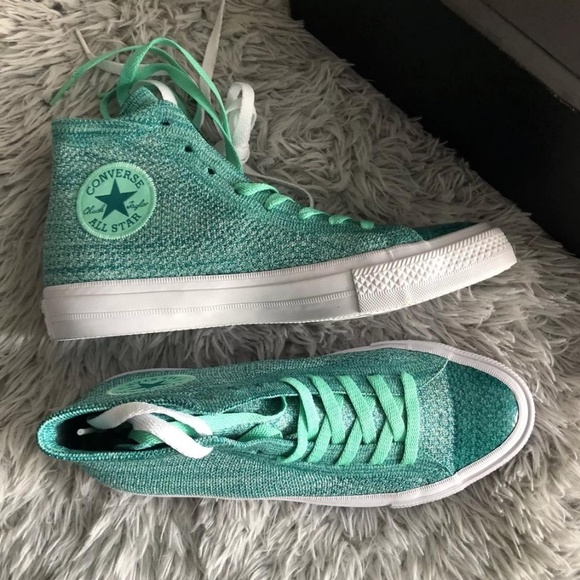 Converse Chuck Taylor All Star x Nike Flyknit Hi - Picture 4 of 8